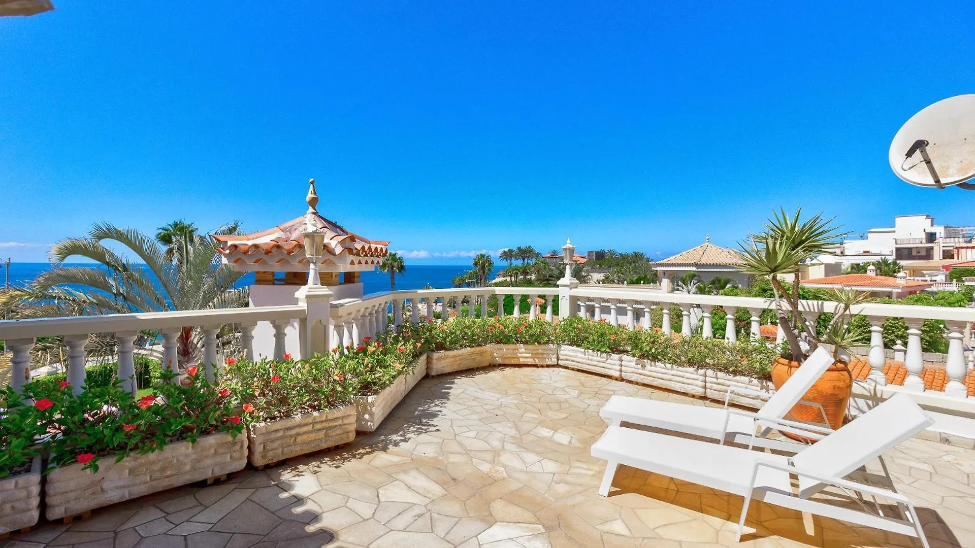 Luxury Villa El Duque Ocean View Адехе