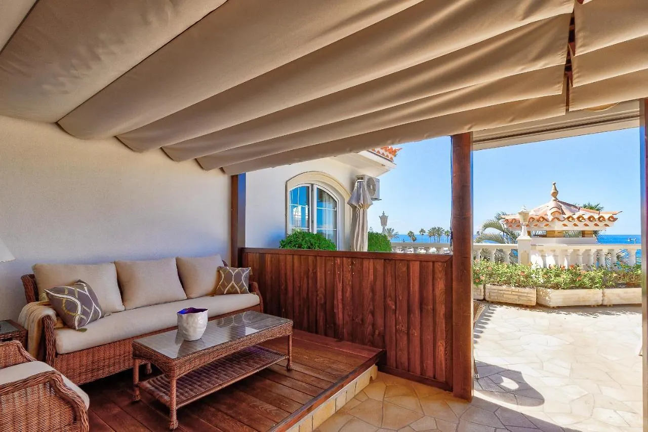 Luxury Villa El Duque Ocean View Адехе 0*,