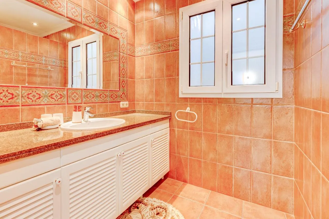 Luxury Villa El Duque Ocean View Адехе Испания