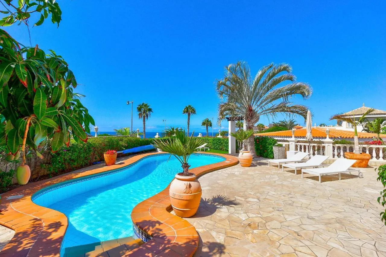 Luxury Villa El Duque Ocean View Адехе